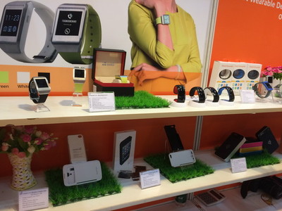 一米智能穿戴新品亮相香港秋季電子展，聚焦腕上健康與生活