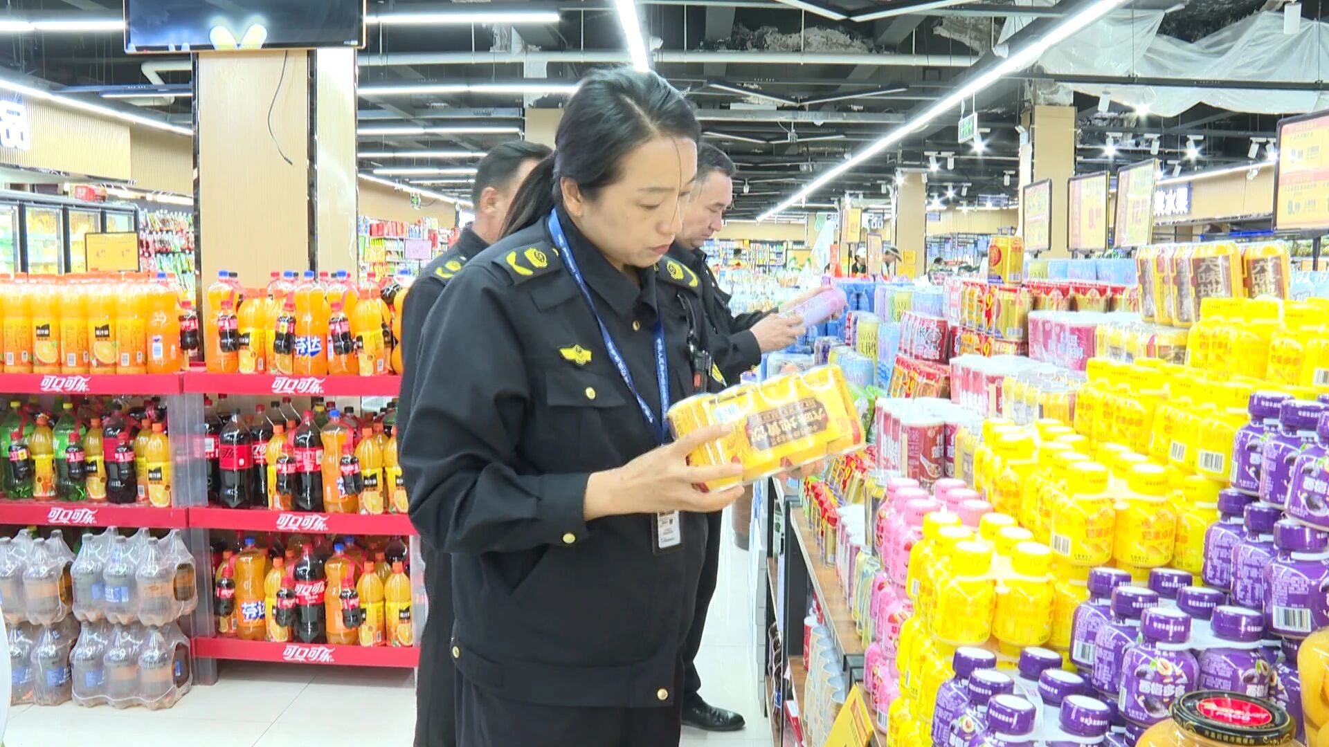 吉木薩爾縣開展節(jié)前食品安全檢查